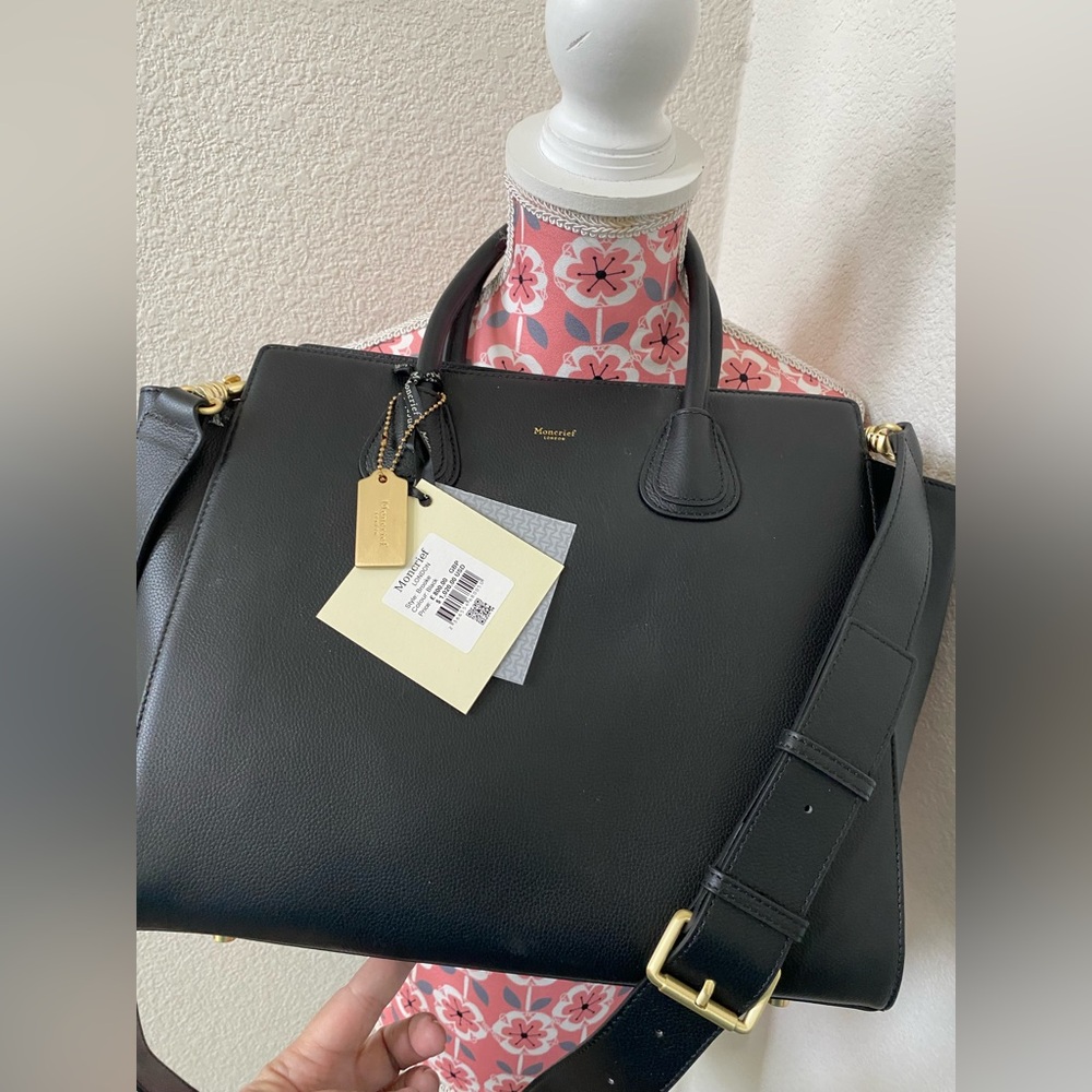 MONCRIEF STUNNER Black Leather Handbag
